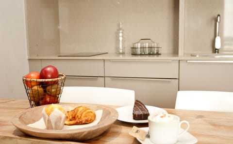Apartment, 1 Bedroom, Terrace | Private kitchen | Coffee/tea maker, fridge, microwave, stovetop