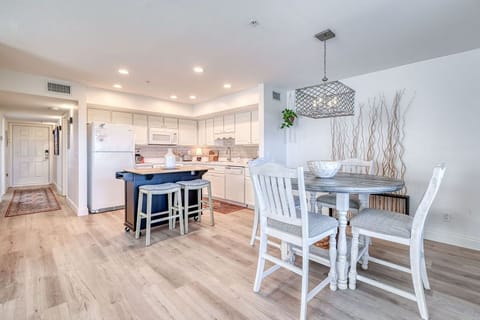 Open Floor Plan is Light and Airy!