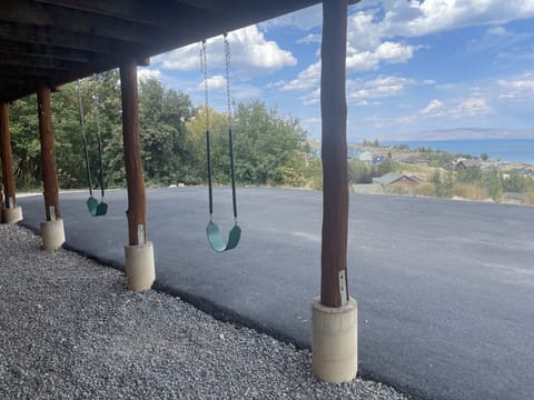 4e8ab0d7-c90d-42b3-b35a-7a7b50fd1992