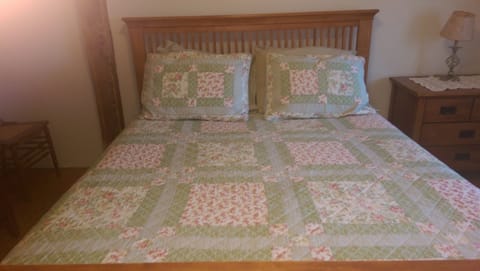 Superior Double Room, Shared Bathroom (3) | 1 bedroom, bed sheets