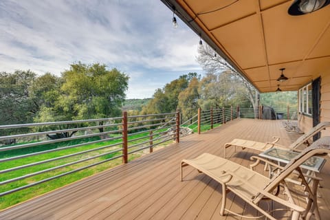 Auberry Vacation Rental | 3BR | 2.5BA | Stairs to Access | 1,978 Sq Ft