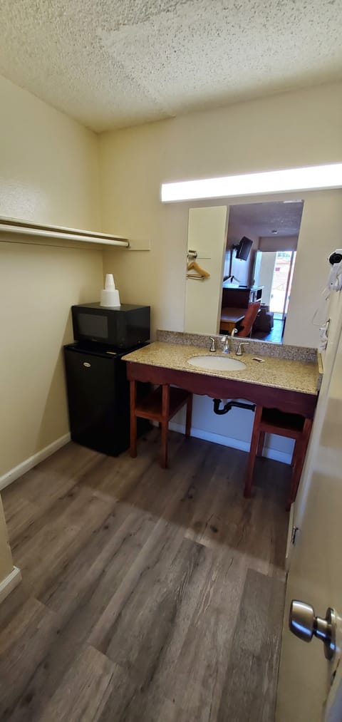 2 Queen Beds, Non Smoking | Premium bedding, down comforters, pillowtop beds, desk