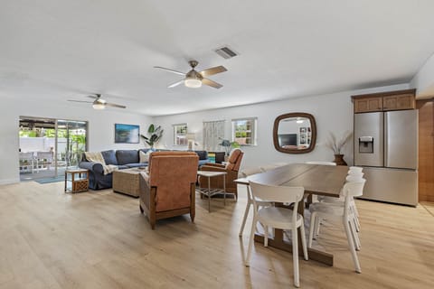 Main Floor - Dining table for 10