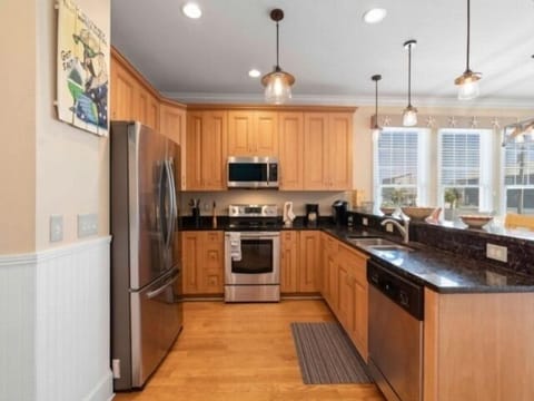 Room, Indoors, Kitchen, Refrigerator, Oven