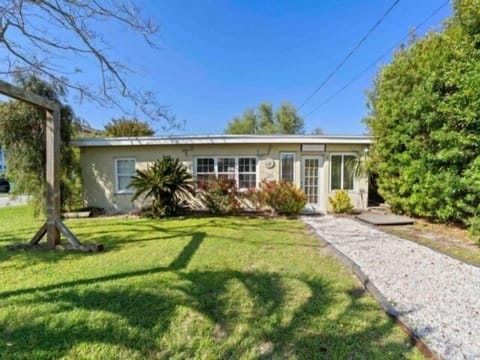 Grass, Yard, Outdoors, Nature, Building