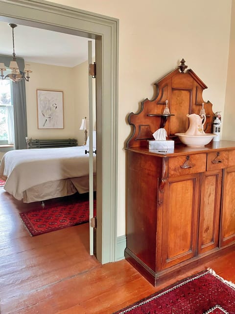 Superior Room | Iron/ironing board, WiFi, bed sheets