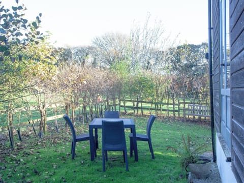 Sitting-out-area | The Hayloft - Cornish Holiday Escapes, Near Helston