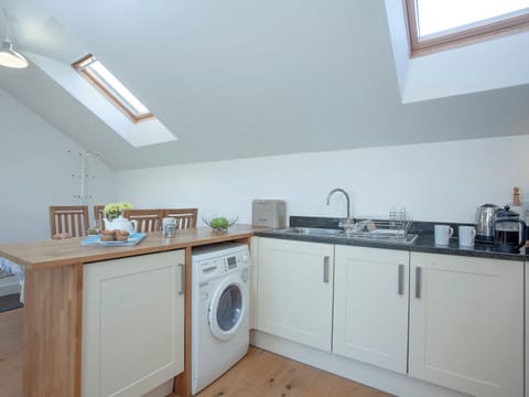 Kitchen | The Hayloft - Cornish Holiday Escapes, Near Helston