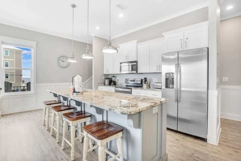 seating for 4 at bar