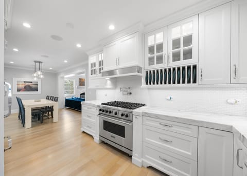 Cook, enjoy take out or call in private chef to soak in gourmet kitchen.