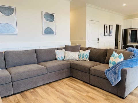 Cozy living room, perfect for family gatherings!