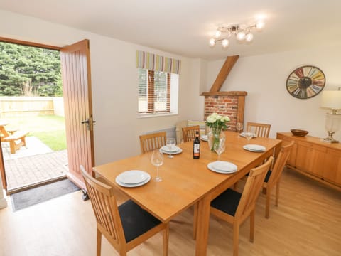 Cottage | Interior