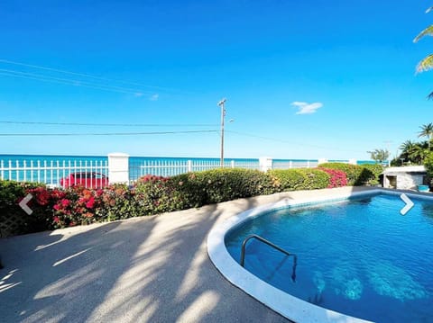 Beautiful ocean view pool! 