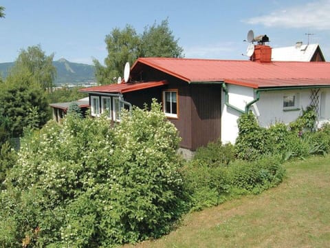Green, Grass, Building, House, Shrub, Cottage, Roof, Home, Rural Area