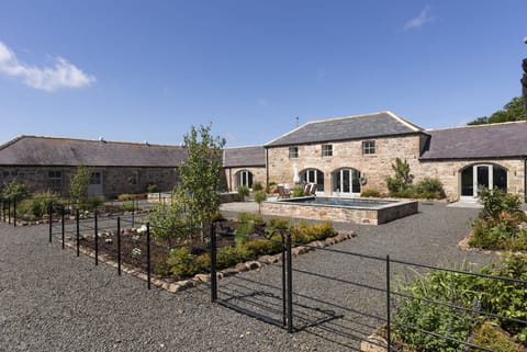 The Steading at West Lyham - courtyard with two large water features