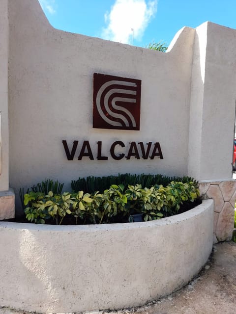 Apartment, 2 Bedrooms, Balcony, Garden View | Property entrance
