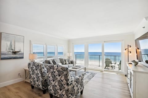 Condo, 3 Bedrooms | Living area | TV