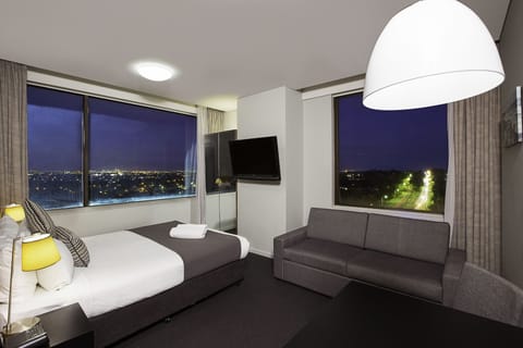 Deluxe Double Room | Desk, laptop workspace, iron/ironing board, free WiFi