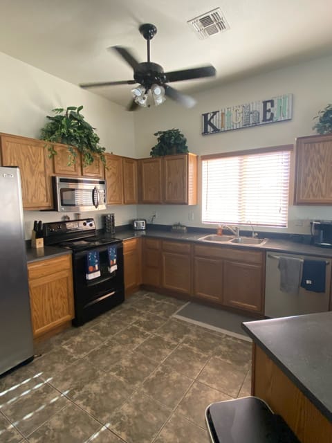 Fully furnished kitchen with everything you need! 
