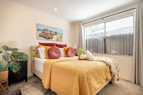 Double bedroom with high-quality queen mattress and bed + double mirror wardrobe