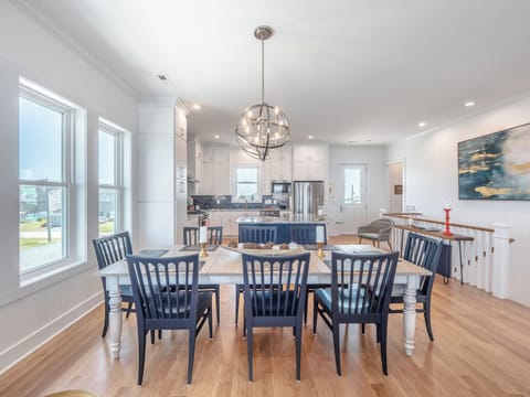 Dining Table - Seating for 8