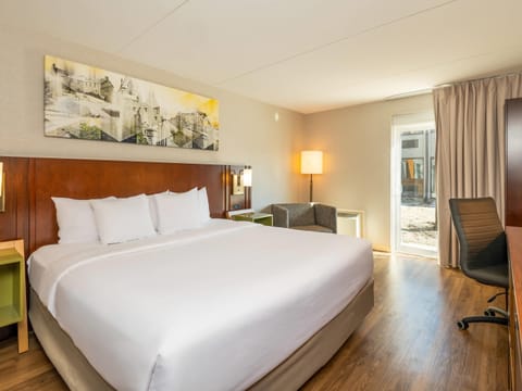Premium bedding, pillowtop beds, individually decorated