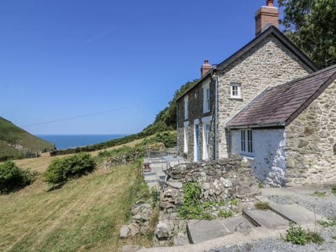 Cottage | Property grounds