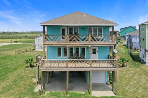 Expansive deck space for when you are done playing in the surf and sand!