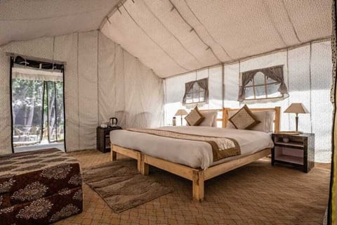 Deluxe Room | Premium bedding, WiFi (free), bed sheets