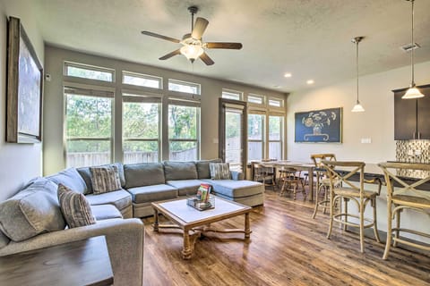 Spring Vacation Rental | 3BR | 2.5BA | 1,650 Sq Ft | Access Only By Stairs