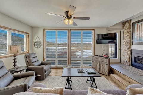 Amazing Mountain Views!