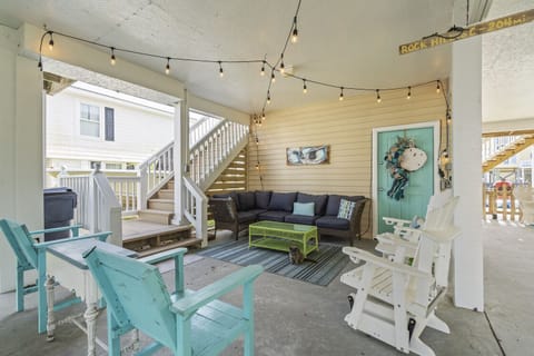 Living area under house in the shade!