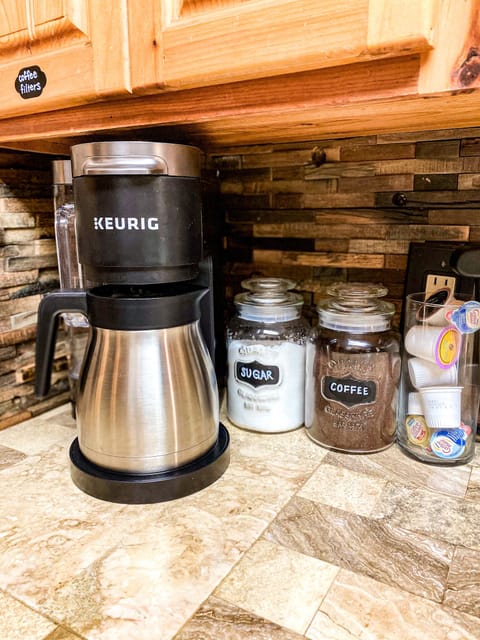 Keurig coffee machine has both drip coffee as well as single pod k-cup feature