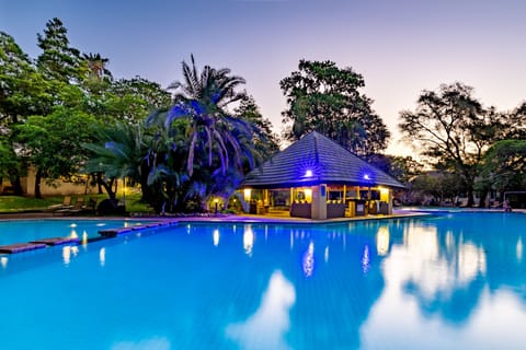 3 outdoor pools