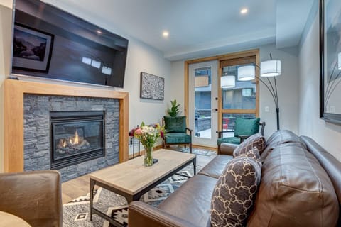 Welcome to Tamarack Lodge - Suite 111A!