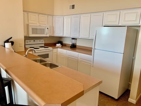 Cut costs and save some money in your fully equipped kitchen while on vacation!