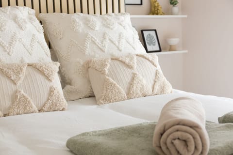 Deluxe House, Private Bathroom | 1 bedroom