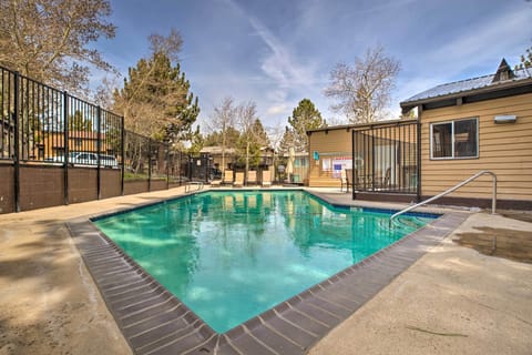 Mammoth Lakes Vacation Rental | 2BR | 2BA | 1,098 Sq Ft | Steps Required