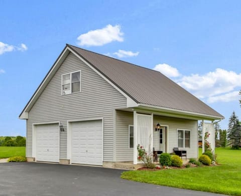 Welcome to Loft 470 hosted by MVR Vacation Rentals, call 570-948-1293 to book today!