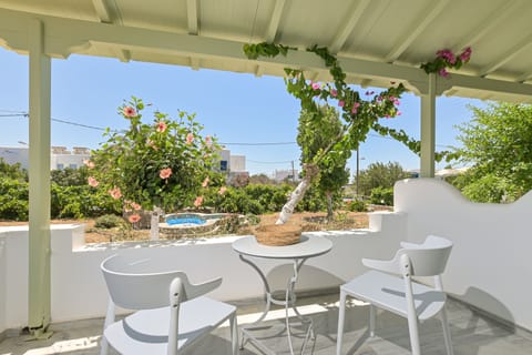 Basic Double or Twin Room, 2 Twin Beds, Non Smoking, Garden View | In-room safe, iron/ironing board, free WiFi, bed sheets