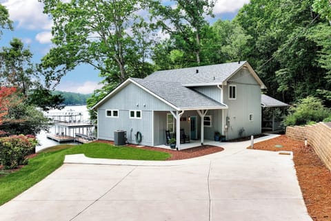 Plenty of parking for cars and a boat trailer.