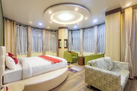 Premium bedding, desk, free WiFi, bed sheets
