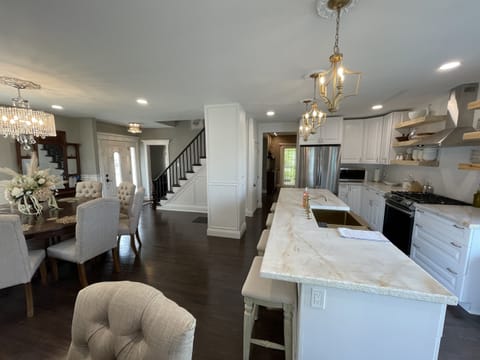 Kitchen/Dining Area