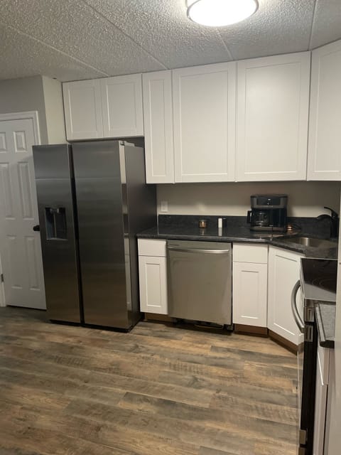 Kitchen( view from entry hall way) 