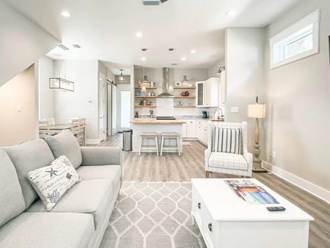 "This is the place! Henry’s Hideaway was an absolute GEM! Our family takes an annual vacation to Pensacola Beach every summer & we always look for places that are clean, accessible to everything, & kid-friendly." 