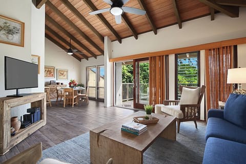 Kahala 932 Spacious Living Area with Cathedral Ceiling