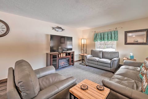 Soldotna Vacation Rental | 5BR | 3BA | 2,400 Sq Ft | Steps Required to Enter