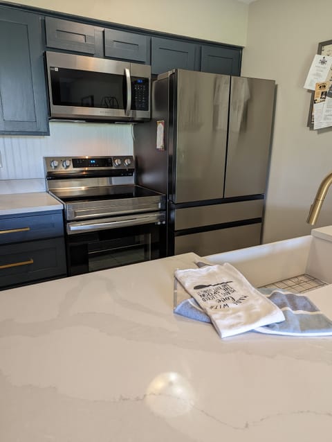 Renovated kitchen with new appliances!