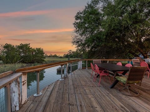 Welcome To All Decked Out!