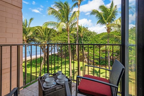 Ocean view from the lanai.
